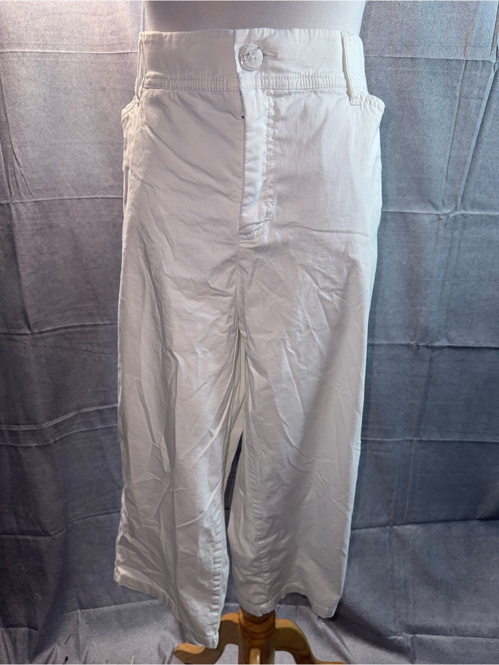 1812-Avenue White Wide-Leg Capris